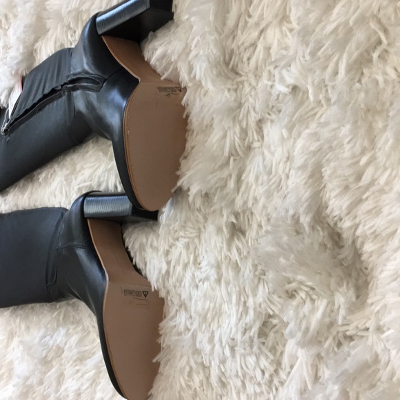 COPY - Zara over the knee faux leather boots - Picture 2 of 3
